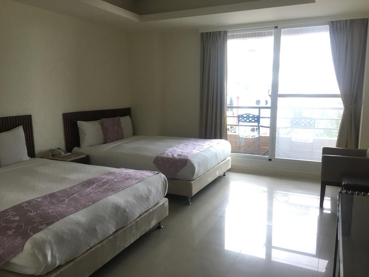 Harmony Ocean Hotel Kenting Bagian luar foto