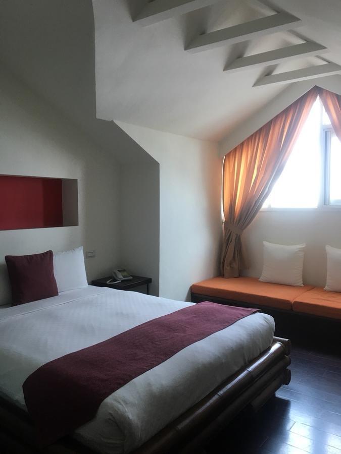 Harmony Ocean Hotel Kenting Bagian luar foto